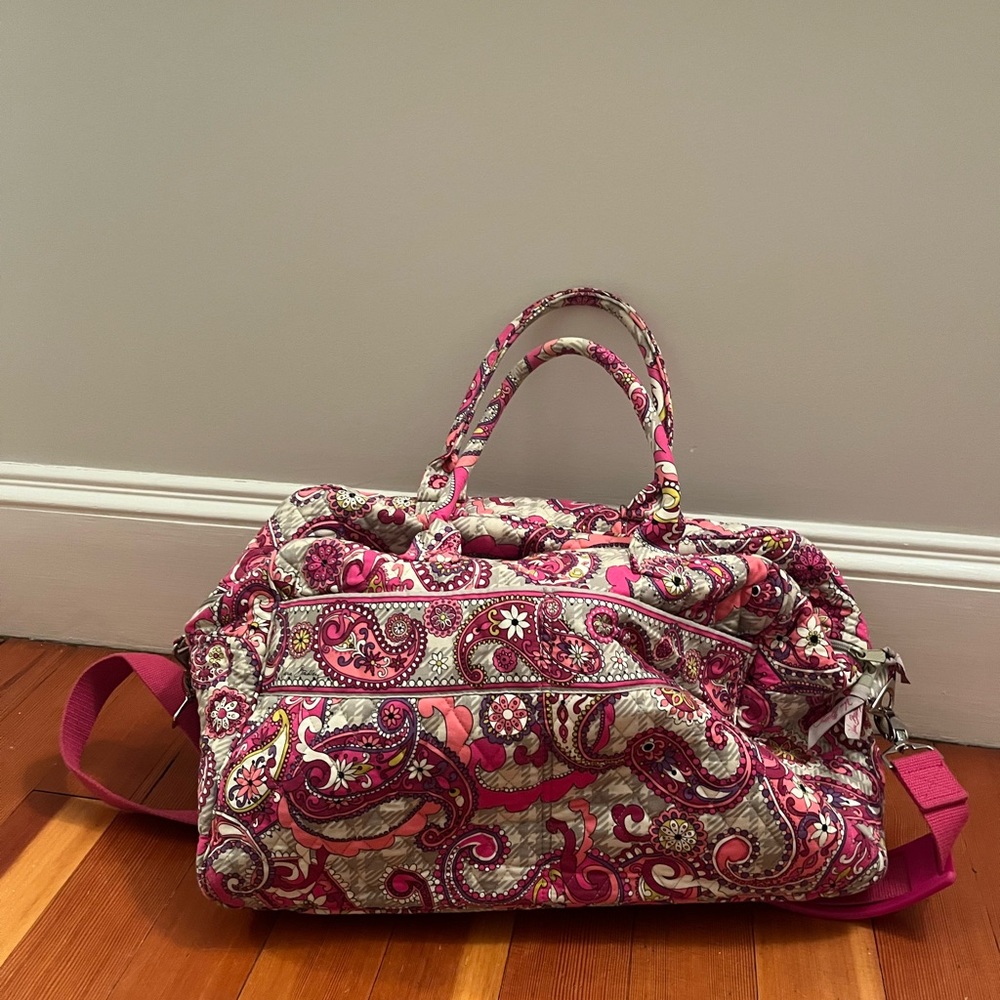 Vera Bradley EUC Pink Paisley Weekender Bag